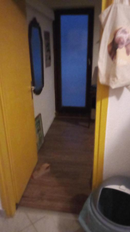 Double Room With Shared Bathroom Split Exterior photo